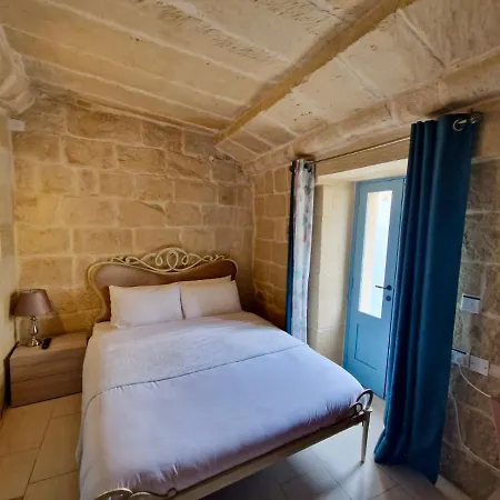 Ta Pinu 3* Għarb