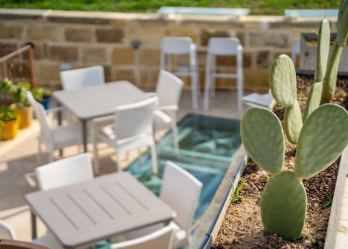 Ta Pinu Bed & Breakfast 3*