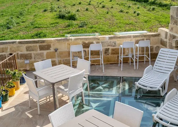 Ta Pinu Bed & Breakfast 3*